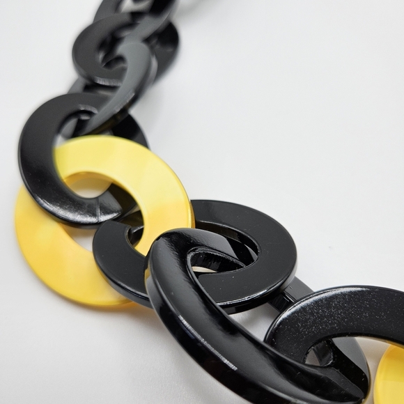 NEW Rara Avis by Iris Apfel Black & Yellow Acrylic Chain Statement Link Necklace - Picture 6 of 6